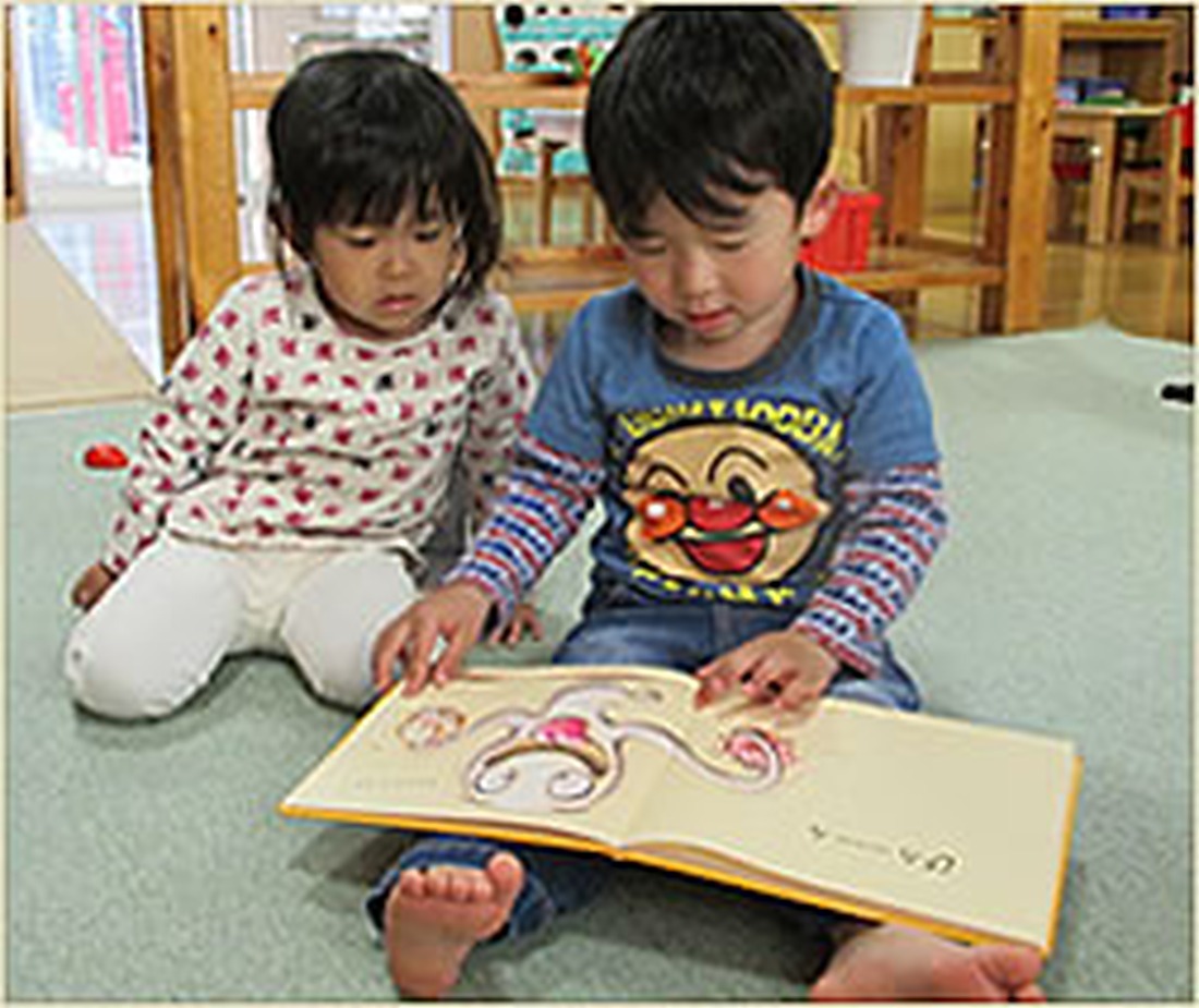 年上の友だちと一緒に考えます